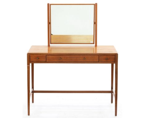 A LOUGHBOROUGH 1960'S TEAK MIRROR BACKED DRESSING TABLE ON SQUARE TAPERING LEGS AND STRETCHER BASE, 123CM H; 97 X 41CM Light 