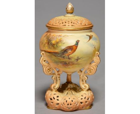 A GRAINGER WORCESTER RETICULATED POT POURRI VASE AND COVER, 1901, PAINTED BY JAMES STINTON WITH PHEASANTS ON A SHADED APRICOT