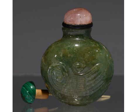 A CHINESE JADE SNUFF BOTTLE, POST 1900, CARVED IN SHALLOW RELIEF WITH PHOENIX, ROSE QUARTZ STOPPER, 56MM H Both in good condi