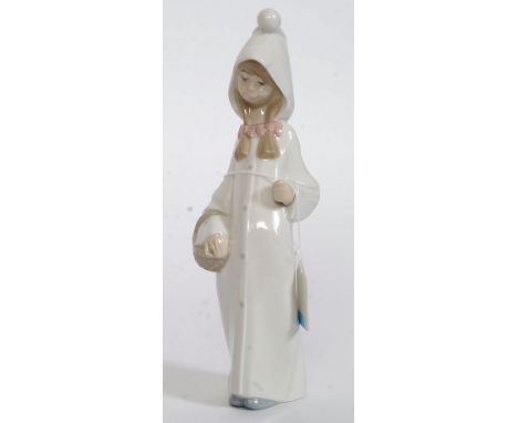 A Lladro figurine ' Shepherdess with Basket ' model no 4678 by Juan Juerta - retired 1992. Bearing impressed model  No 4678 w