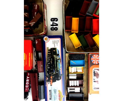 Bachmann OO Gauge Standard class 4 Locomotive and various rolling stock: comprising the Bachmann locomotive in BR black as 75