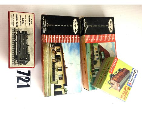 OO/HO Gauge Model Kits: including PlayCraft houses, a Willis Pannier Tank, and a Kitmaster Motorised Box Wagon, appear comple
