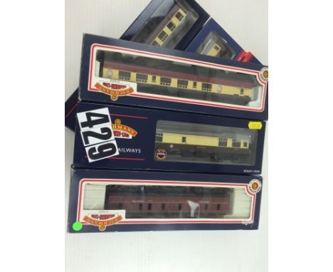 Bachmann OO Gauge Coaching stock: comprising BR Mk 1 coaches in WR brown/cream livery (6), Thompson coaches in BR Carmine and