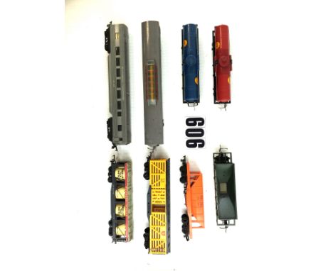 Tri-ang Transcontinental 00 Gauge Rolling Stock: including Westwood Pickle Cars (3), Hopper Cars (4), bogie Tankers (3), Gond