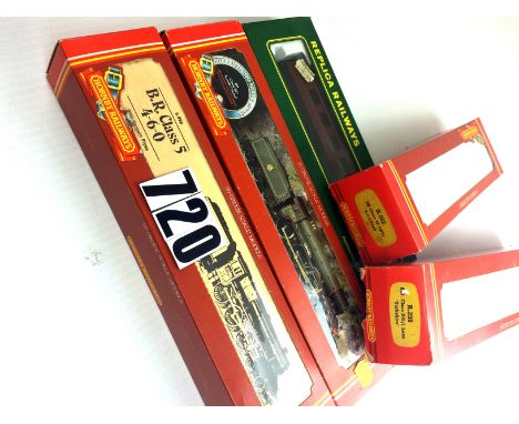 Hornby Railways Boxed Locomotives: including R.259 'Yorkshire', R.068, R.060 'Leeds United' and R.062 Tank, together with a '