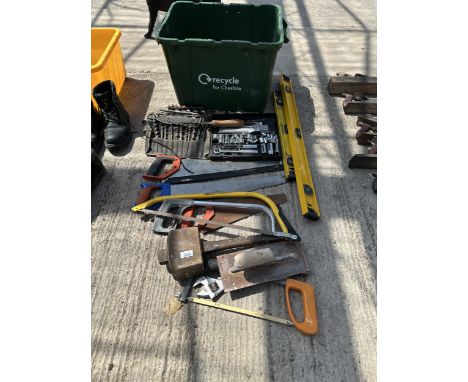 AN ASSORTMENT OF ITEMS TO INCLUDE BRACE DRILL BITS, SAWS AND SOCKETS ETC