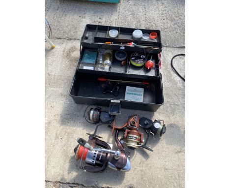 AN ASSORTMENT OF FISHING TACKLE TO INCLUDE REELS ETC
