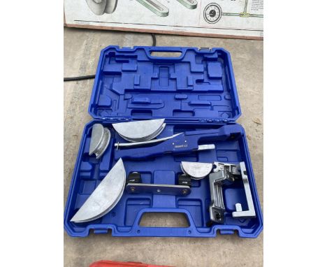 A RATCHET PIPE BENDER TOOL KIT