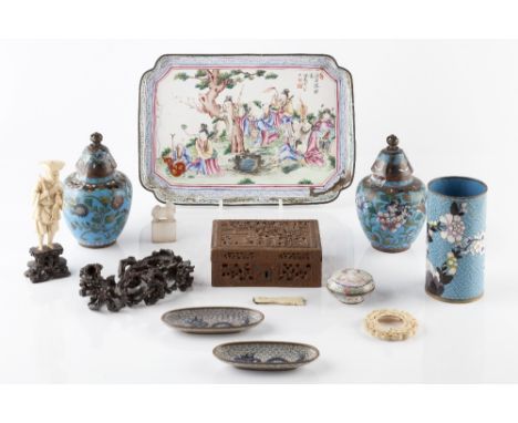 A collection of Chinese pieces to include a carved box, four pieces of cloisonne, an agate seal, an enamel tray, a stand, an 