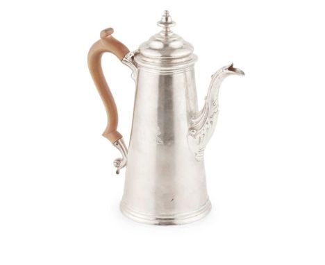 WE, London 1822, of tapered form, double crest engraved to centre, with a leaf clasped spout and S scroll handle, the domed h
