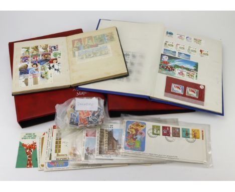 Singapore 1948 to 2009 in 2x ring binders and stockbook. Earlier stamps used, later um, m and u. No mini sheets before c2000.