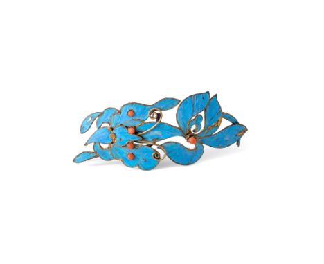 A Chinese kingfisher-feather hairpinLate Qing dynastyIn the shape of a butterfly chasing a lotus, with five coral beads, 7.2c