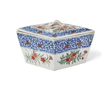 A Japanese verte-Imari lozenge shaped box and coverEdo/Meiji period, 19th centuryPainted in underglaze blue with a meander of