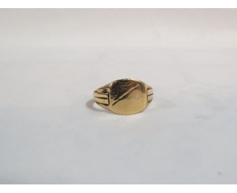 9CT GOLD GENTS SIGNET RING