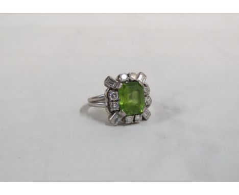 ART DECO PERIDOT &amp; DIAMOND 18 CARAT WHITE GOLD CLUSTER RING