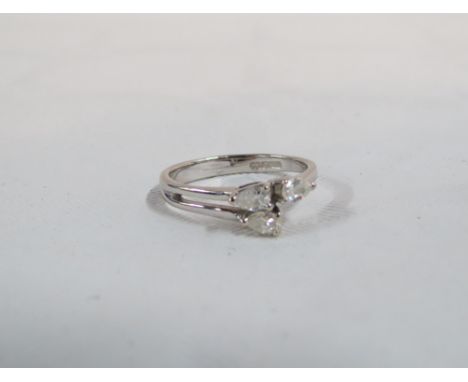 18CT WHITE GOLD &amp; DIAMOND RING WITH APPROX THIRD CARAT OF DIAMONDS