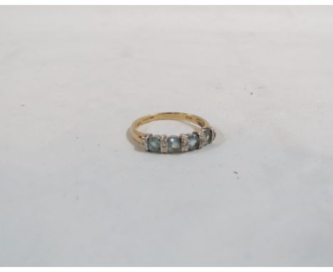 9CT GOLD DIAMOND &amp; AQUA MARINE RING 