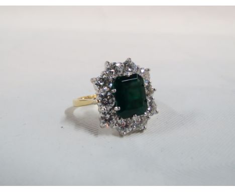 18CT GOLD EMERALD &amp; DIAMOND RING WITH CIRCA 2 CARAT EMERALD &amp; CIRCA 1.5 CARAT OF DIAMONDS