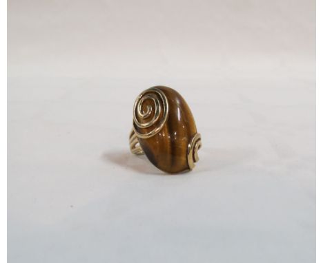 9CT GOLD LARGE TIGERS EYE RING