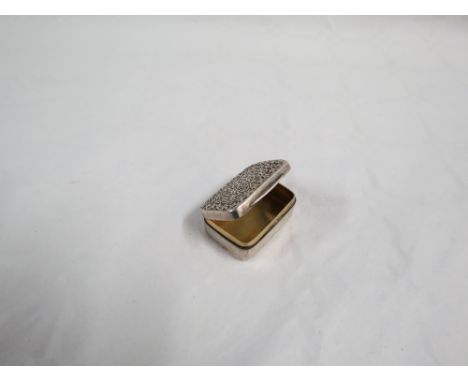VICTORIAN WHITE METAL SNUFF BOX 