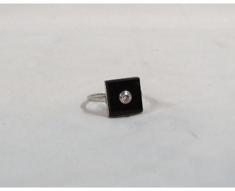 ART DECO 9 CARAT WHITE GOLD &amp; ONYX &amp; DIAMOND RING