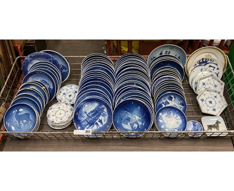 LARGE COLLECTION OF ROYAL COPENHAGEN CALENDER PLATES