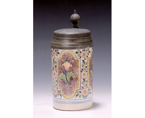 Walzenkrug, Thüringen, um 1770-80,  Fayence, bunt bemalt mit Blumenmotiven, Zinndeckel, H. ca. 24cm, Gebr.-sp.Roller jug, Thu