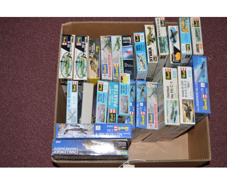 Revel model constructor kits: mainly 1:72 scale Military Aircraft, and a Challenger & Booster Rocket Kit 1:288 scale.  (24)