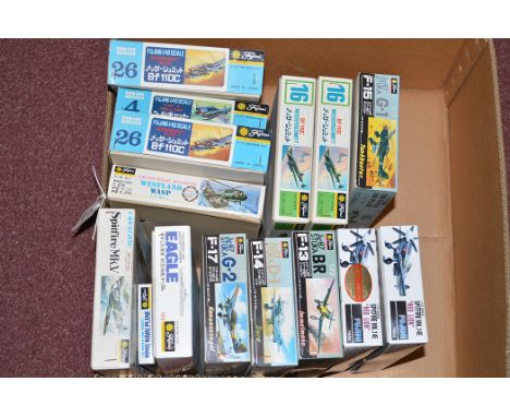 Fujimi model constructor kits, to include: 1:72 scale F-nos. 17, 14, 13, 74008 (x2), 7A16 (x2), 15; 1:700 scale, British Airc