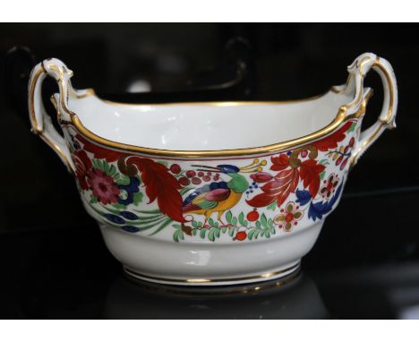 A Worcester Flight, Barr &amp; Barr sucrier, circa 1820, decorated in chinoiserie pattern, length 19cm. Condition - very good