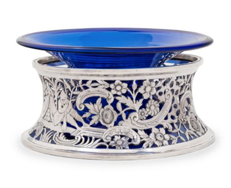 A Victorian Silver Dish RingGeorge Fox, London, 1897with an associated blue glass liner. hallmarked for Sterling on pierce de