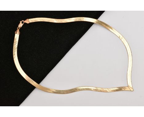 A 9CT GOLD FLAT HERRINGBONE CHAIN, V shape chain, fitted with a lobster clasp, hallmarked 9ct Birmingham, length 400mm, appro