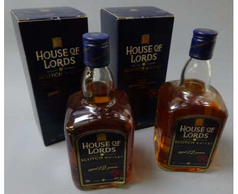 House of Lords Delux Blended Malt Scotch Whisky, aged 12 Years, 70cl, 40%vol, blended with the velvet Malt of the smallest Di