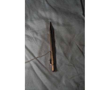 A 9ct gold engine turned propelling pencil by S J Rose