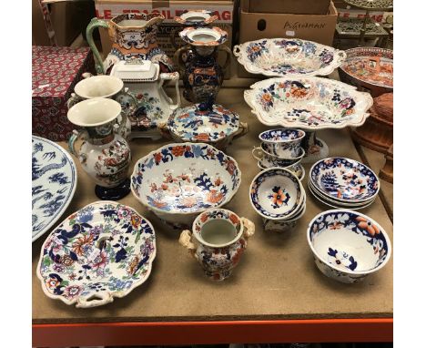 A collection of various Japan pattern and similar chinawares to include a Hilditch &amp; Son (1822-30) imari pattern set of e