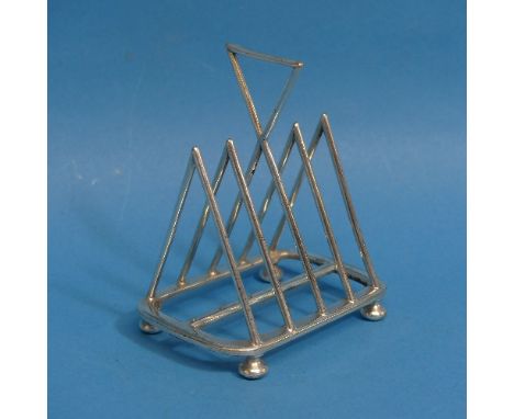 An Art Deco silver plated Toast Rack by Walker and Hall, in the manner of Christopher Dresser, W 9cm x H 11cm. 