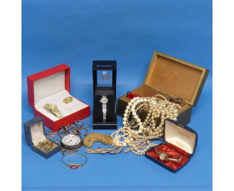 A quantity of Jewellery and Costume Jewellery, including a 9ct gold pendant and chain and small trace chain, 2.1g, a silver i