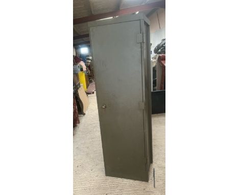 A military green painted heavy steel tool or workshop cabinet - mid-20th century, with four adjustable shelves. (LWH 56 x 46 