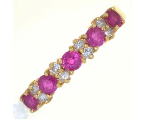 A RUBY AND DIAMOND RING IN 18CT GOLD, LONDON 1989, 2.4G, SIZE M  Good condition