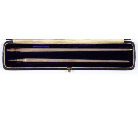 A SILVER DIP PEN AND PENCIL SET BY SAMPSON MORDAN &amp; CO, OF PLAIN POINTED DESIGN, MAKER'S MARK AND STERLING SILVER (ON PEN
