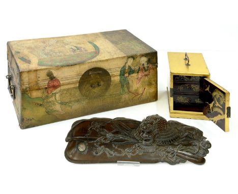 A JAPANESE LACQUER KODANSU, THE INTERIOR FITTED WITH THREE DRAWERS, 12.5CM L, MEIJI PERIOD, A JAPANESE BRONZE PATINATED SPELT