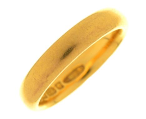 A 22CT GOLD WEDDING RING, BIRMINGHAM 1922, 5.1G, SIZE H  