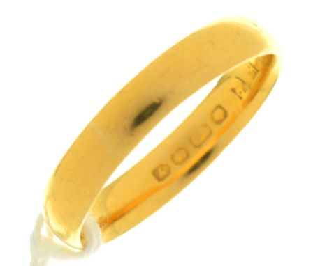 A 22CT GOLD WEDDING RING, BIRMINGHAM 1923, 4G, SIZE N  Wear consistent with age