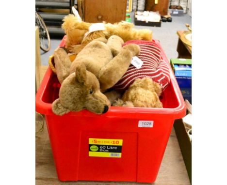 Ten various Steiff and other collectable bears