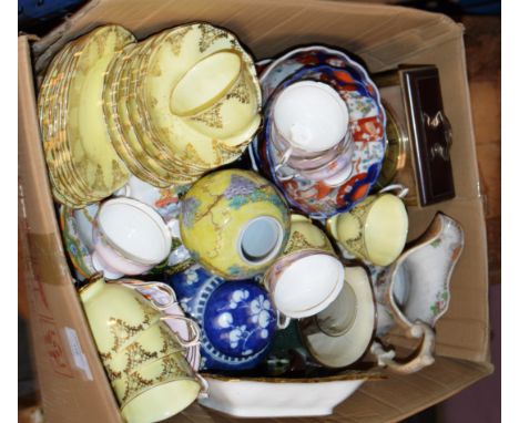 BOX WITH GENERAL CERAMICS, QUANTITY ASSORTED TEA WARE, MANTLE CLOCK, VARIOUS JAPANESE IMARI BOWLS, CHINESE LIDDED JAR ETC    