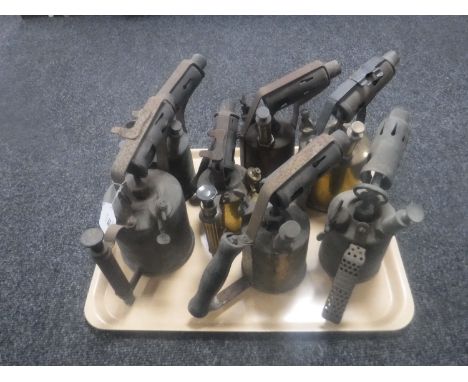 Seven vintage blow lamps. (7)