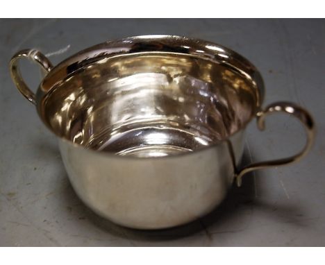 A George V plain silver porringer, 3oz, maker William Hutton & Sons Ltd, Birmingham 1923