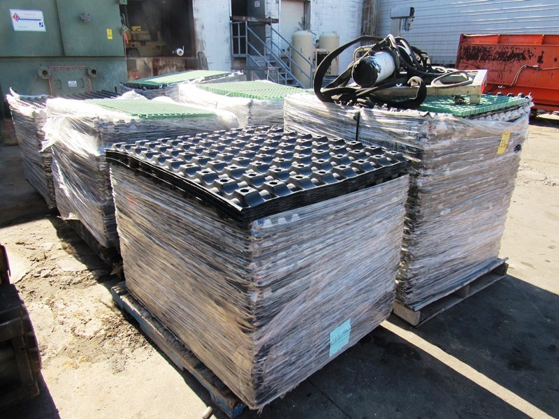 Plastic Pallet Dividers (egg crate dividers), 40" W X 48" L (Loading