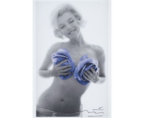 Bert Stern.  (1929 - 2013, New York City). Marilyn Monroe - purple wink roses. 1962/ 2011. Ink jet print auf leichtem Velinka