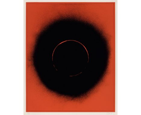 Otto Piene.  (1928 Laasphe/Westf. - 2014 Berlin). Schwarze Sonne auf Rot. 1970. Farbserigraphie auf Velinkarton. 76 x 61,5 cm